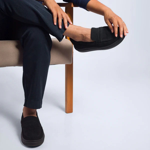 Solid Black Men's Loafer